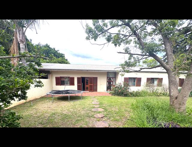 4 BEDROOM FREESTANDING FOR SALE IN VAN RIEBEECK PARK